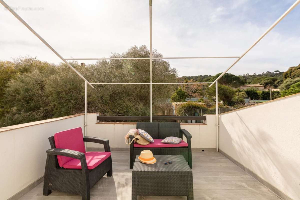 Maison à HYERES