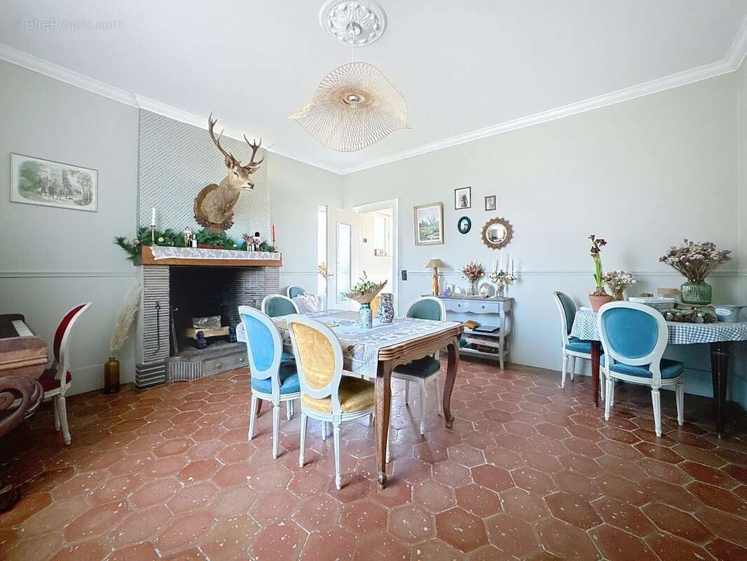 Maison à PONT-L&#039;EVEQUE