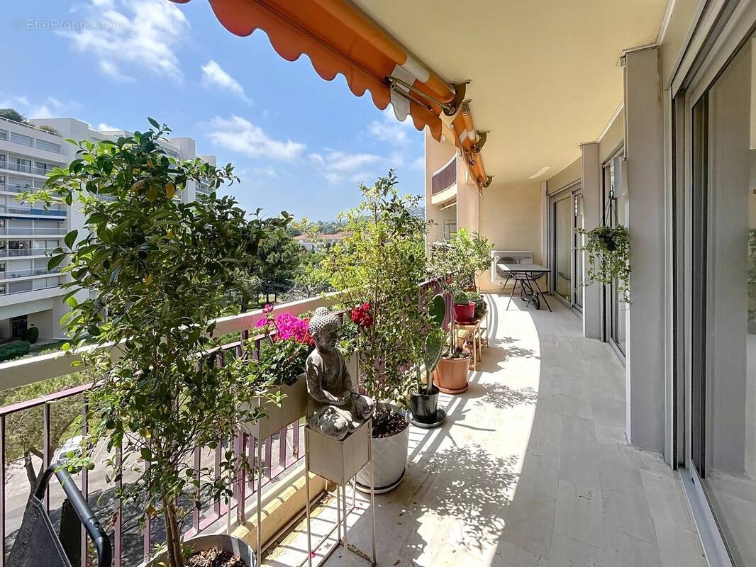 Appartement à MANDELIEU-LA-NAPOULE