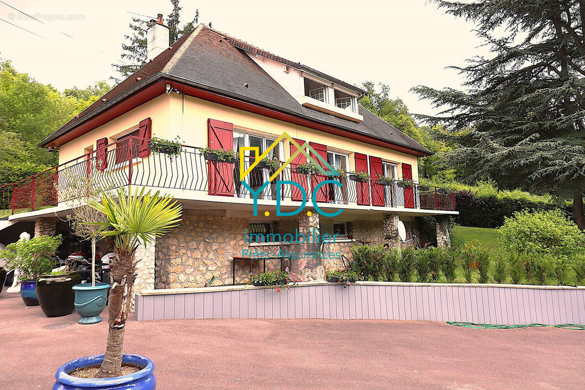 Maison à FLEURY-SUR-ANDELLE