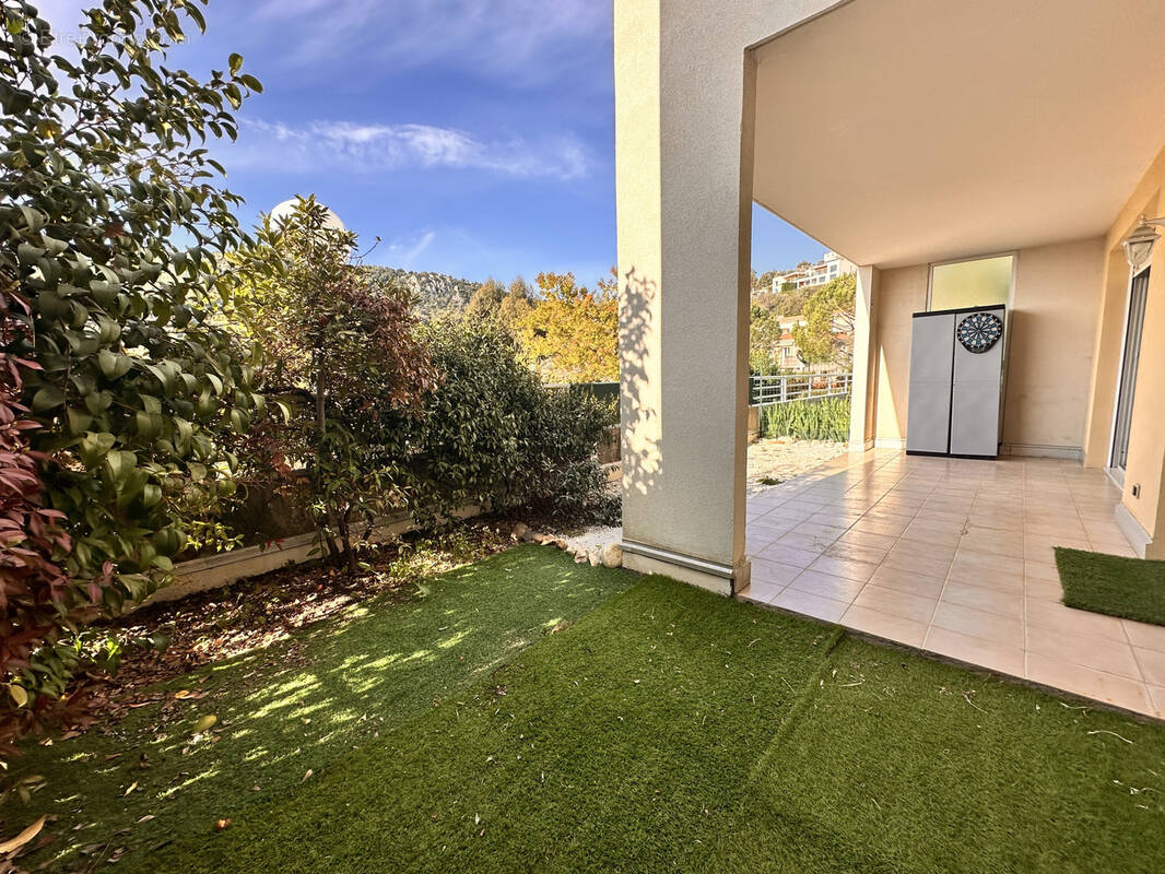 Appartement à EZE