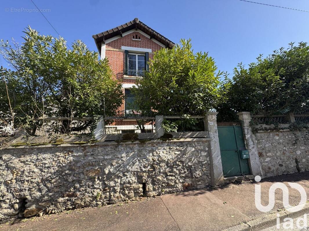 Photo 1 - Maison à DAMMARIE-LES-LYS