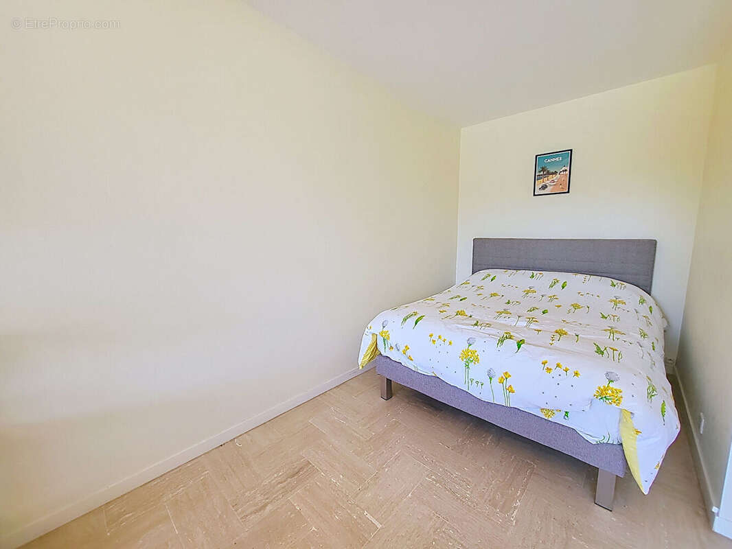 Appartement à MANDELIEU-LA-NAPOULE