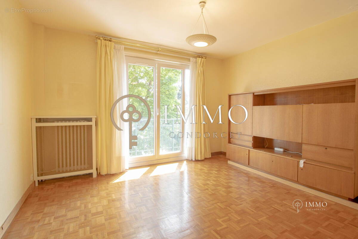 Appartement à BOURG-LA-REINE