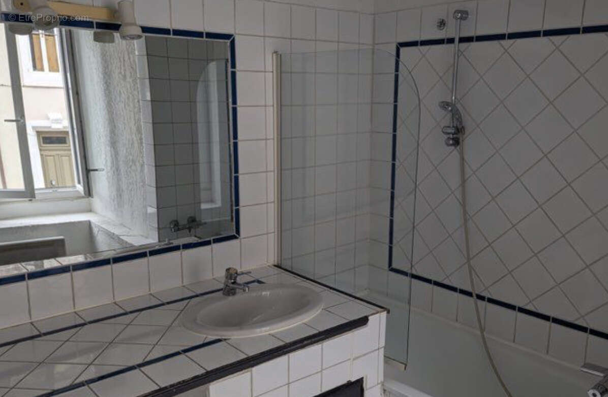 Appartement à SAINT-GENIS-LAVAL
