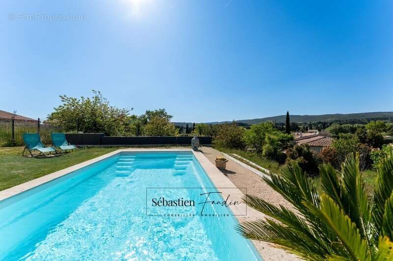 Maison à LE CASTELLET
