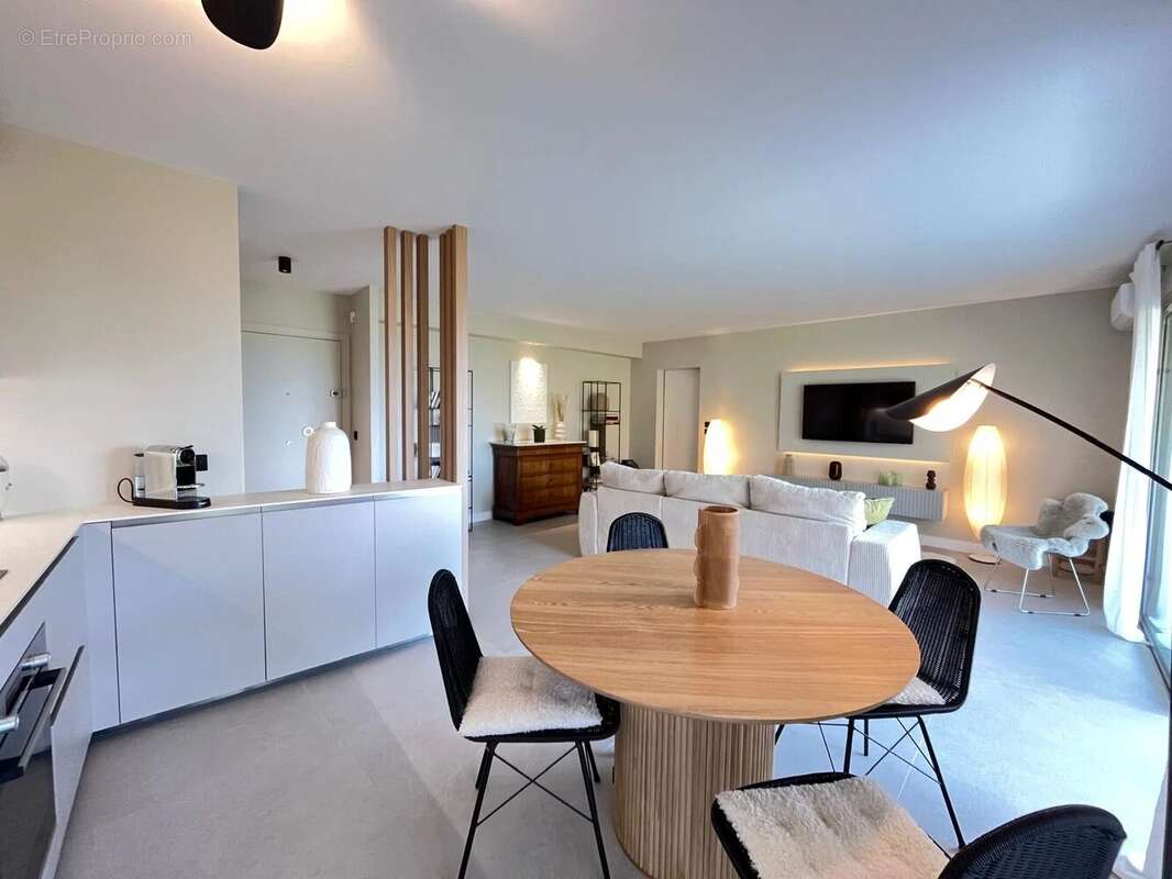 Appartement à LE CANNET