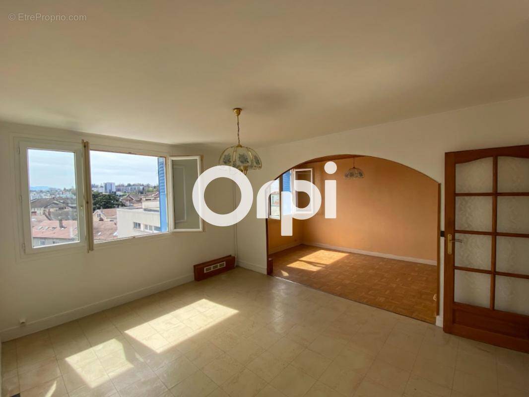 Appartement à VOIRON