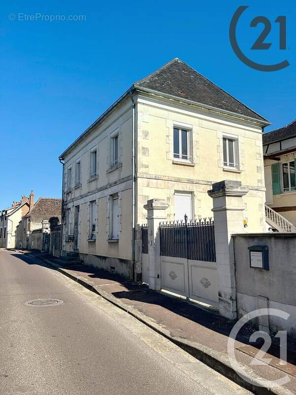 Appartement à MONETEAU