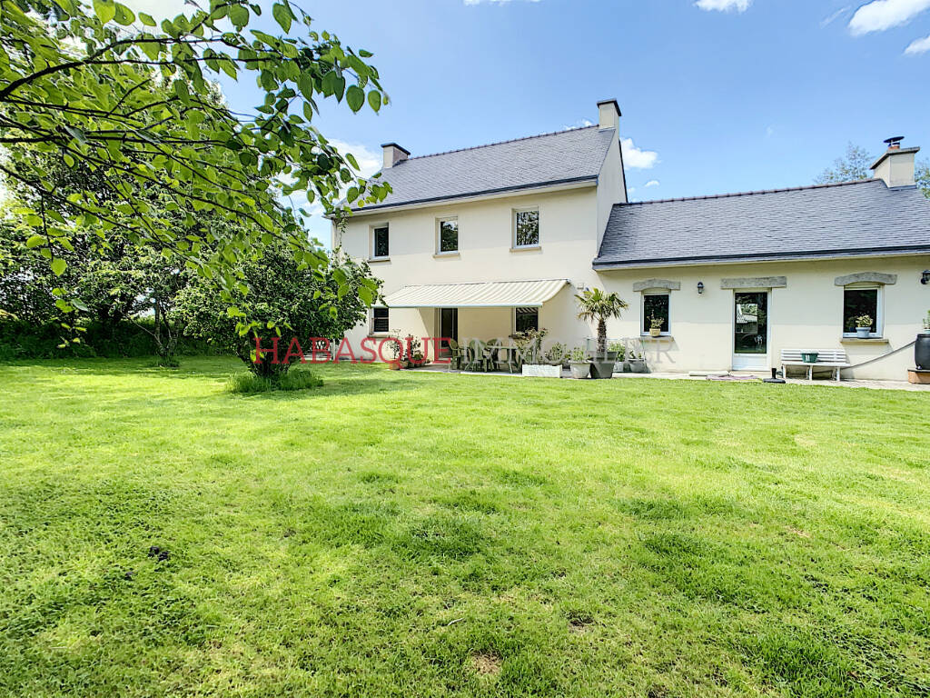 Maison à PLOUGAR