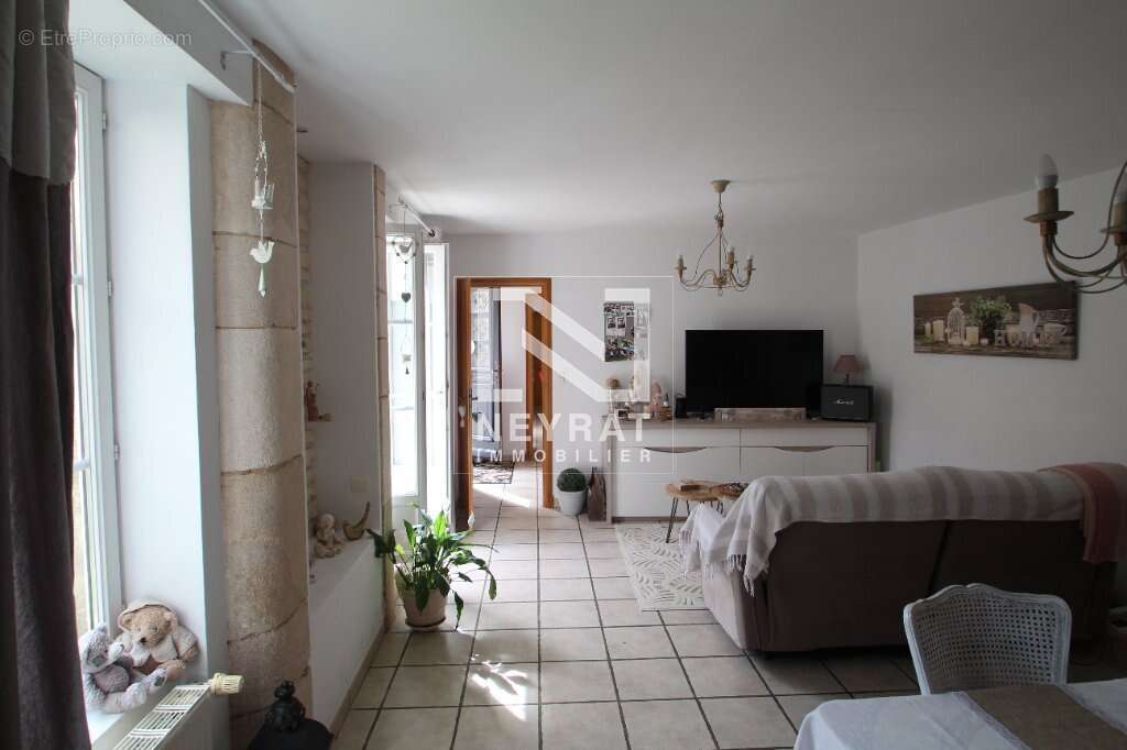 Maison à SAINT-LOUP-GEANGES
