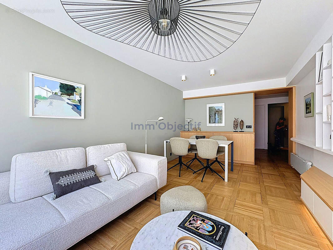 Appartement à PARIS-17E