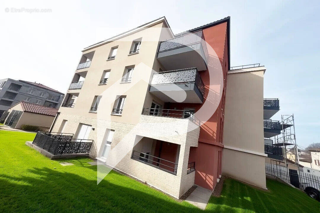 Appartement à JASSANS-RIOTTIER