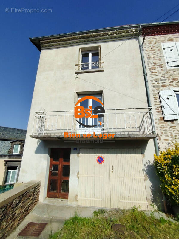 Maison à MASSIAC