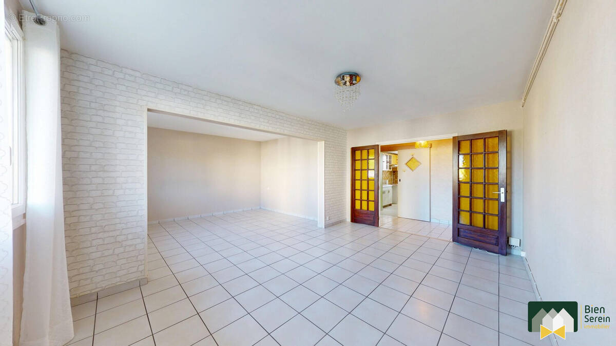 Pièce de vie  - Appartement à LUCE