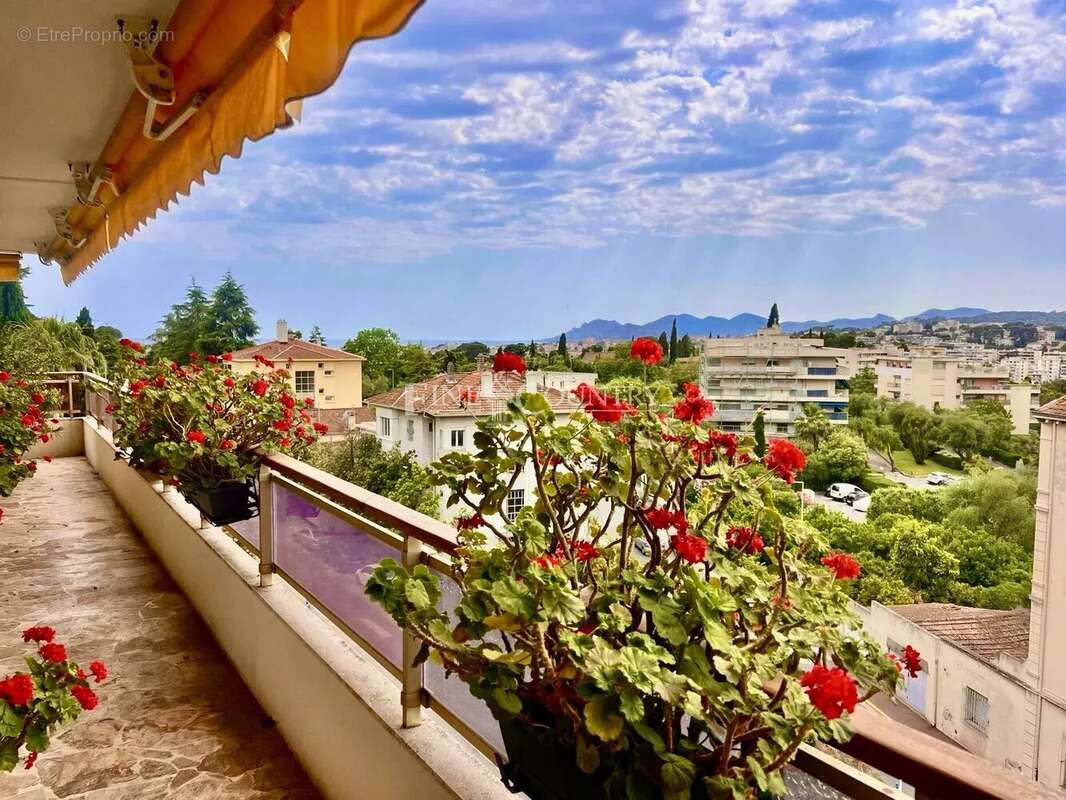 Appartement à LE CANNET