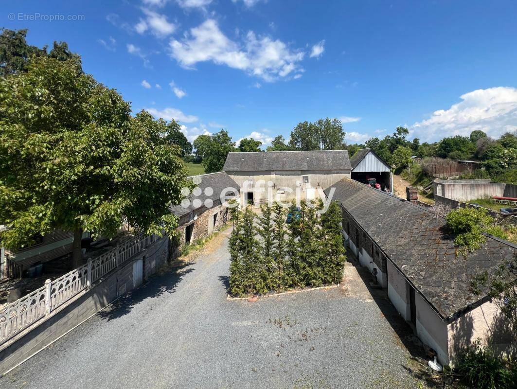 Maison à CERISY-LA-FORET
