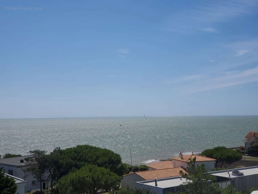 Appartement à VAUX-SUR-MER