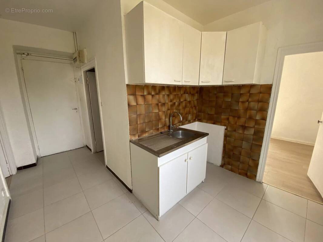 Appartement à CONTES