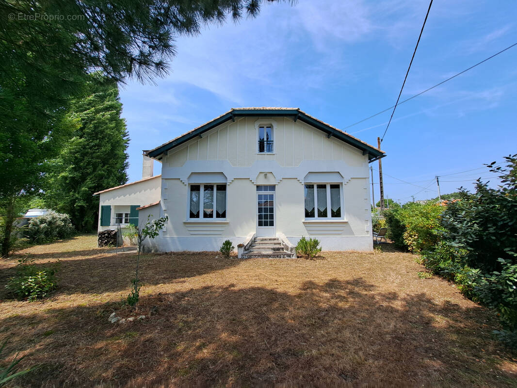 Maison à LA TREMBLADE