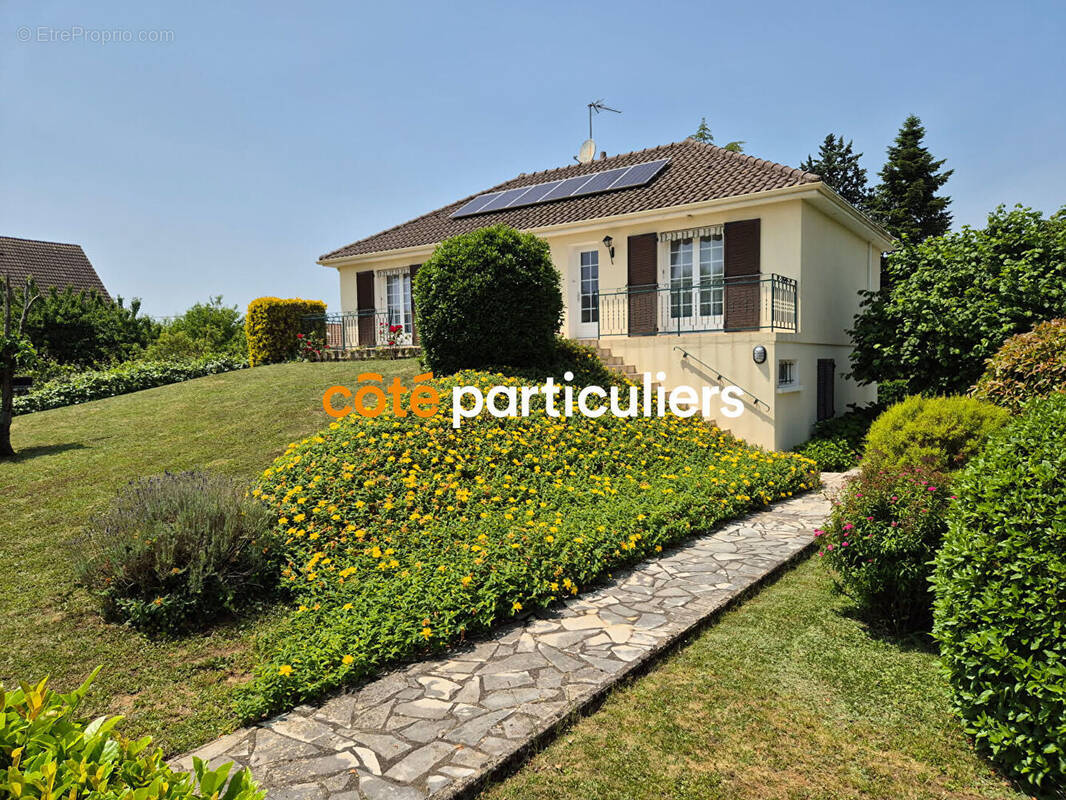 Maison à SAINT-AMAND-MONTROND