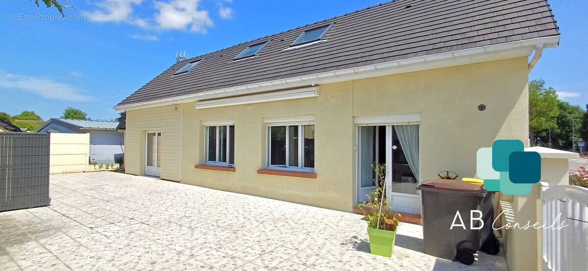 Maison à QUINCAMPOIX