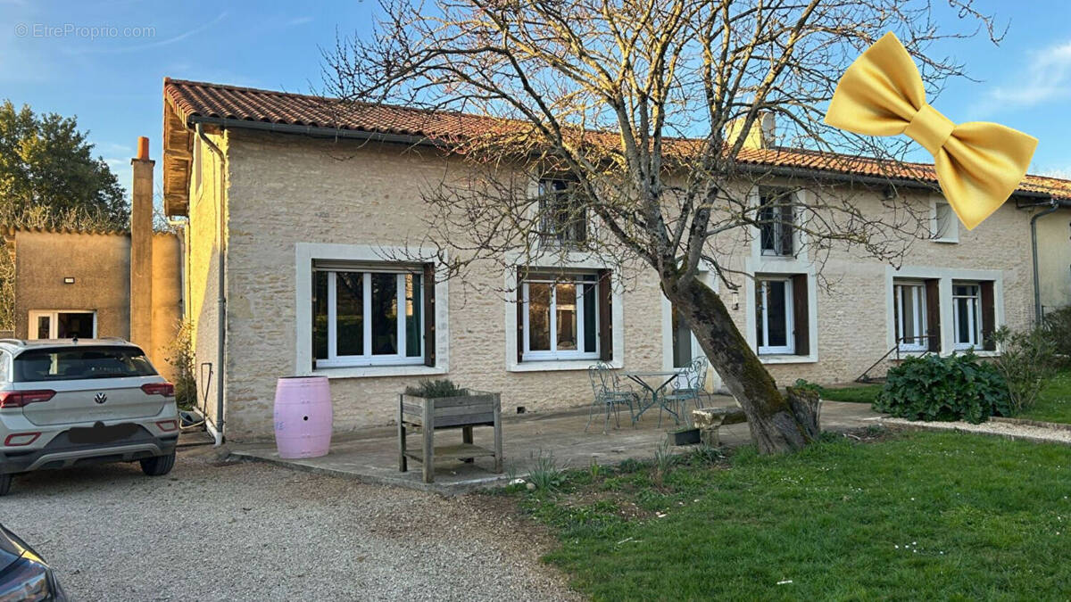 Maison à ROM