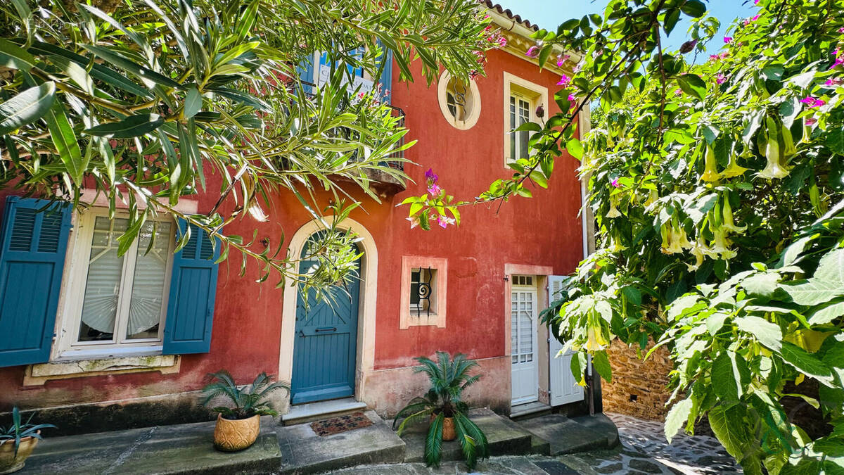 Maison à BORMES-LES-MIMOSAS