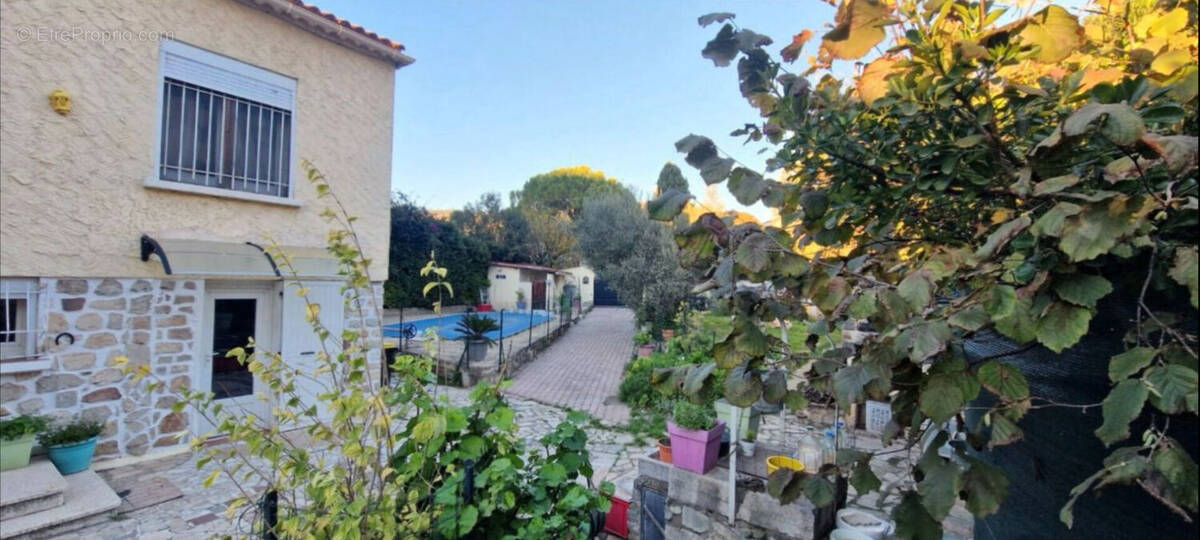 Maison à LA VALETTE-DU-VAR
