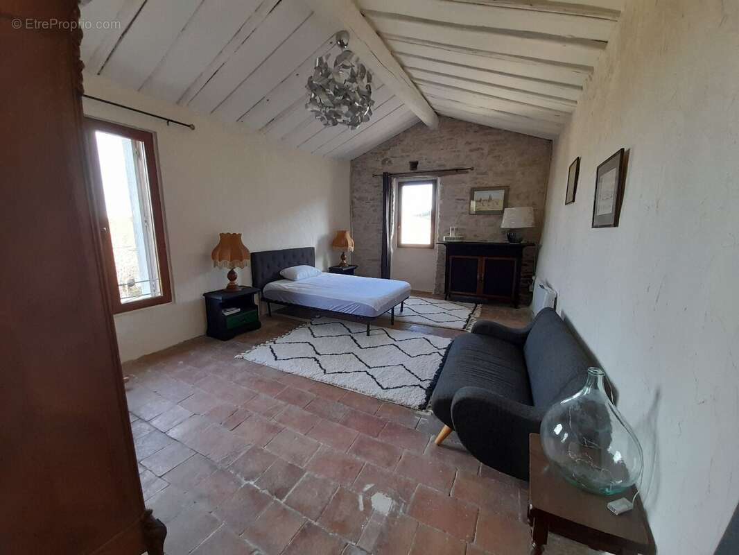 Maison à POMPIGNAN