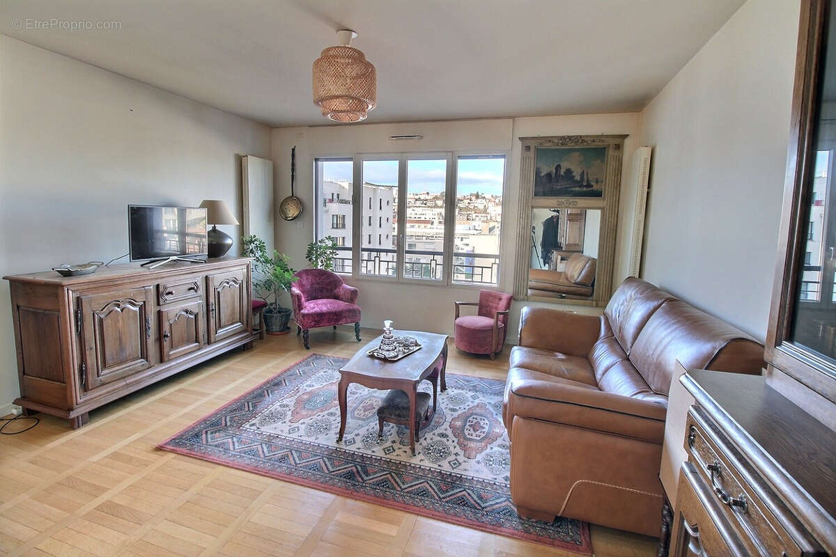 Appartement à SURESNES