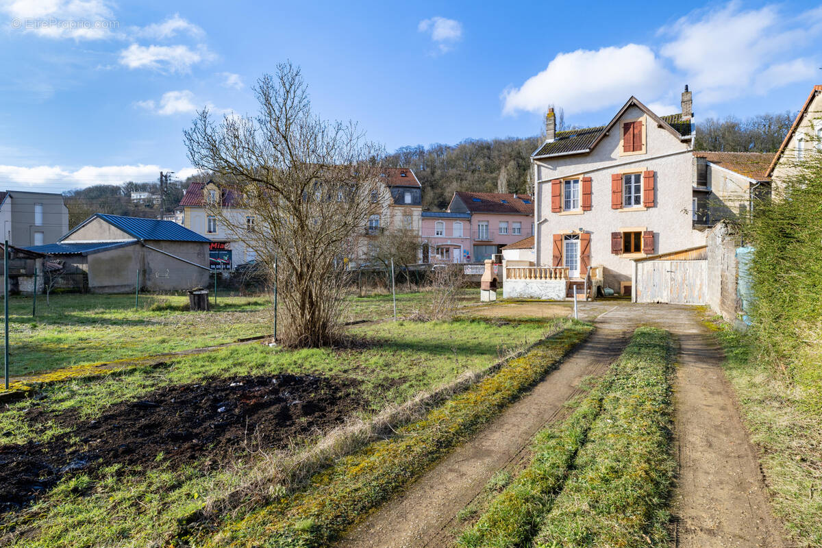 Maison à HOMECOURT