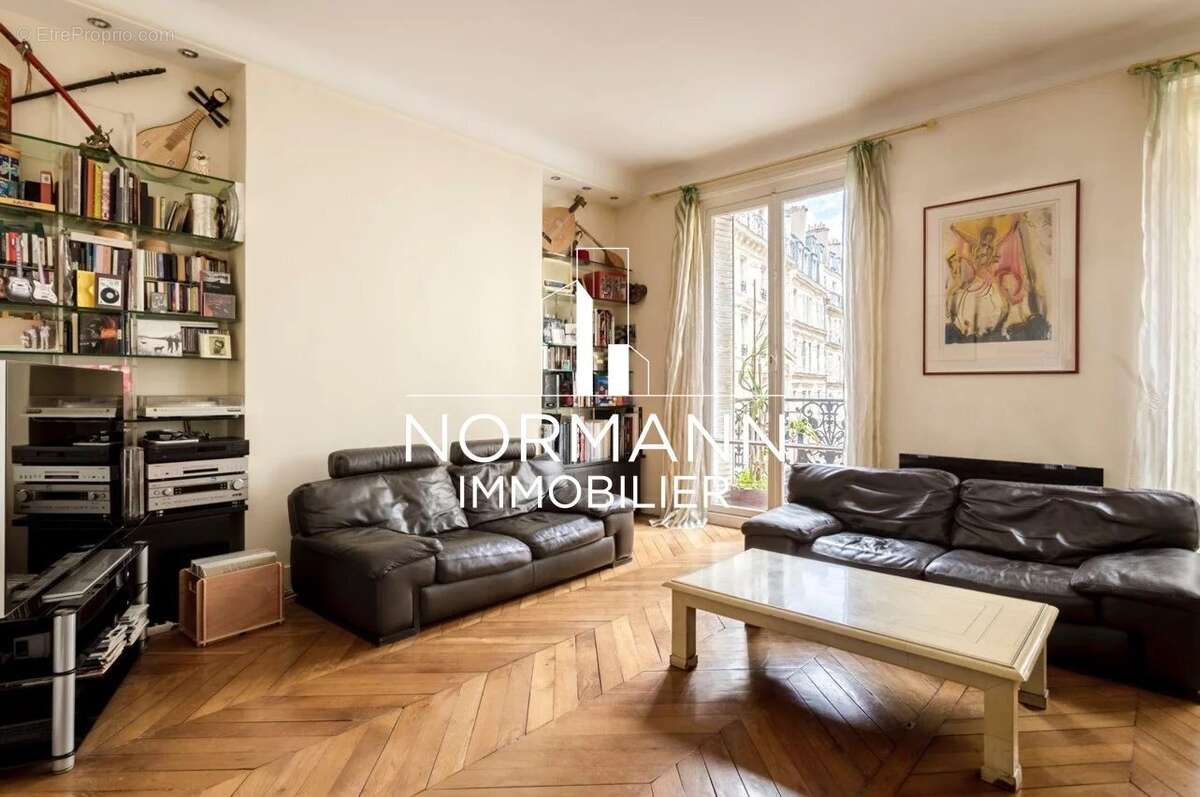 Appartement à PARIS-17E