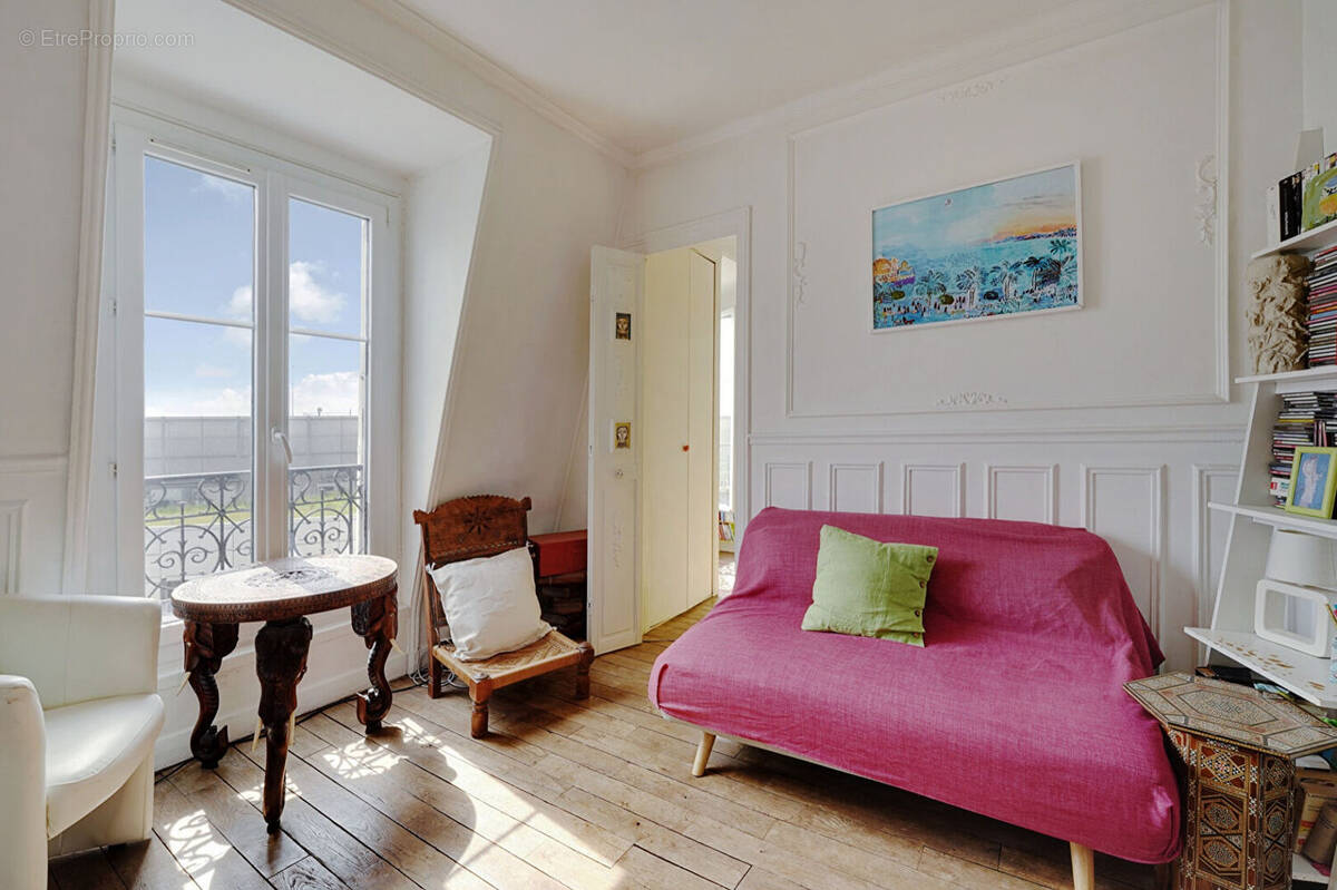 Appartement à PARIS-20E