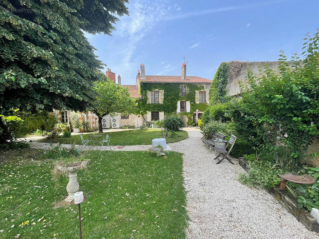 Maison à CIVRAY