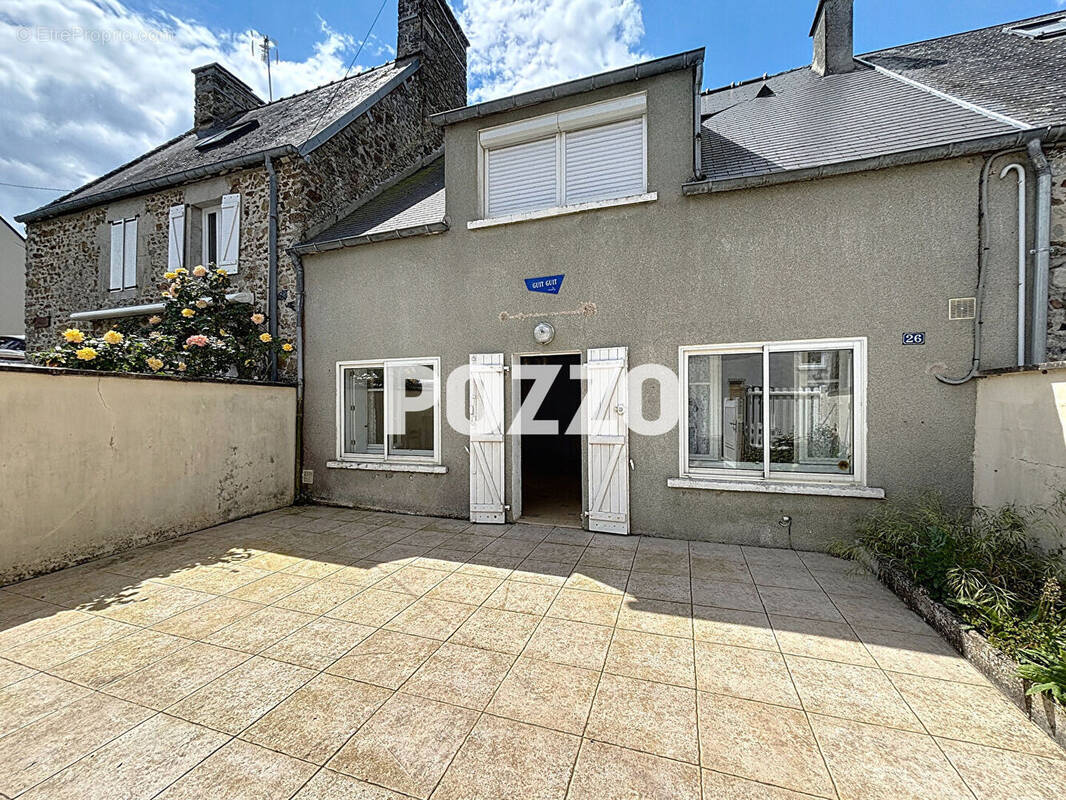 Maison à AGON-COUTAINVILLE