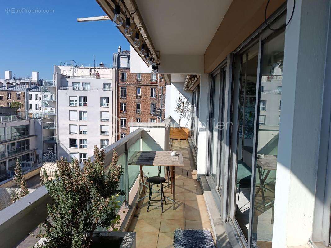 Appartement à PARIS-19E
