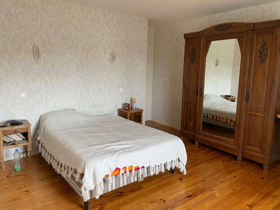 Maison à LA CLAYETTE