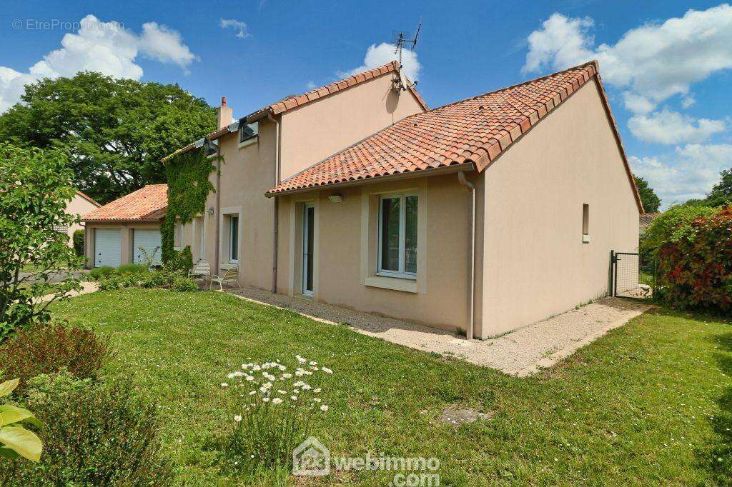 Maison sans travaux de 175 m2, - Maison à SAINT-BENOIT