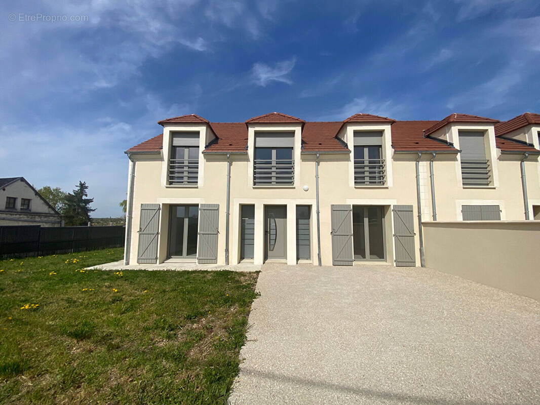 Maison à MANTES-LA-JOLIE