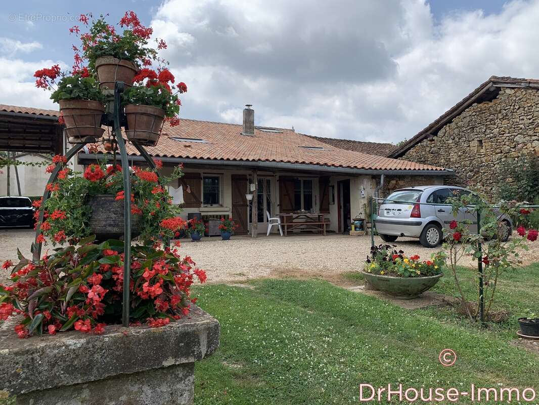 Maison à TAPONNAT-FLEURIGNAC