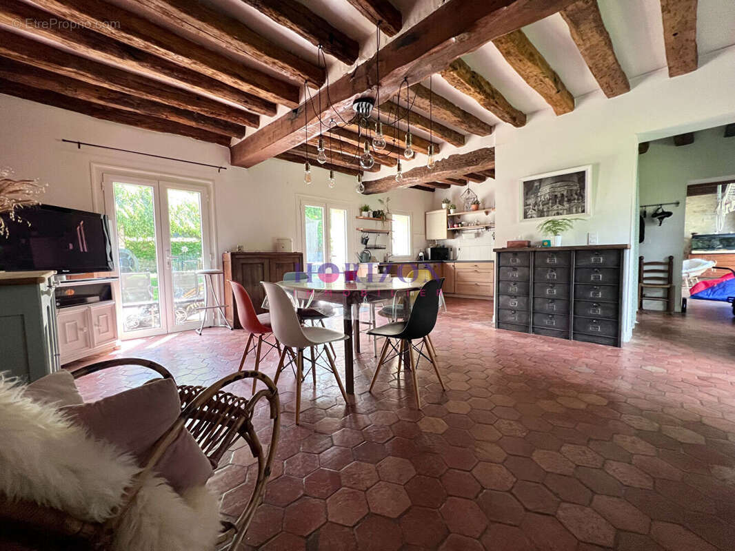 Maison à LA CHAPELLE-EN-SERVAL