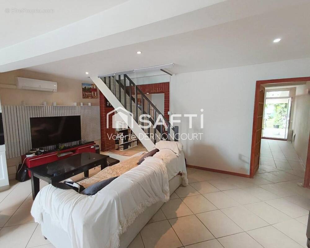 Photo 1 - Maison à ROQUETTES
