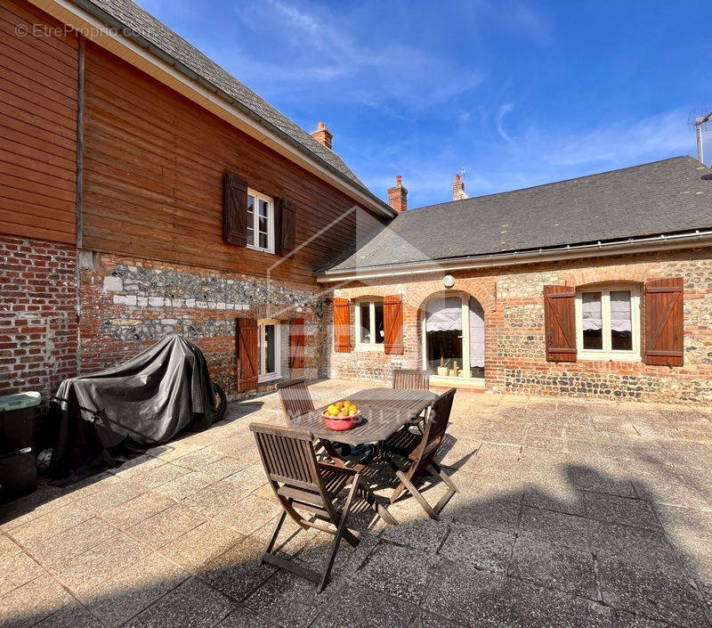 Maison à SAINT-AUBIN-LE-CAUF