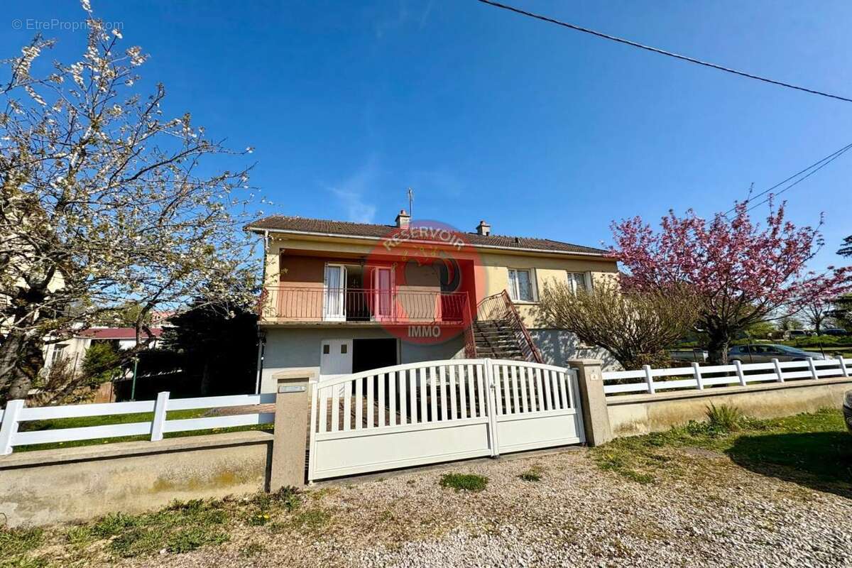 Maison à MONTBARD