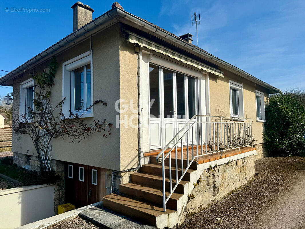 Maison à LACROIX-SAINT-OUEN