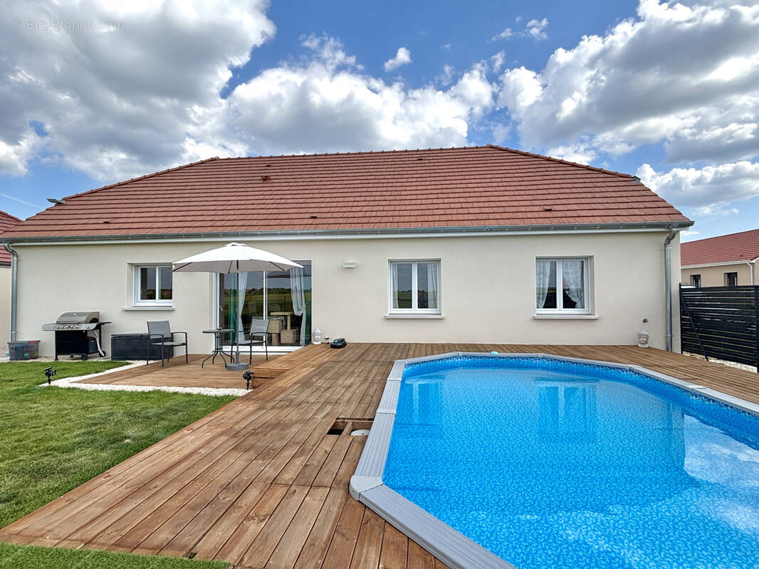 Maison à SAINT-LYE
