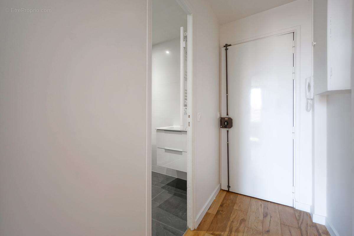 Appartement à PARIS-18E