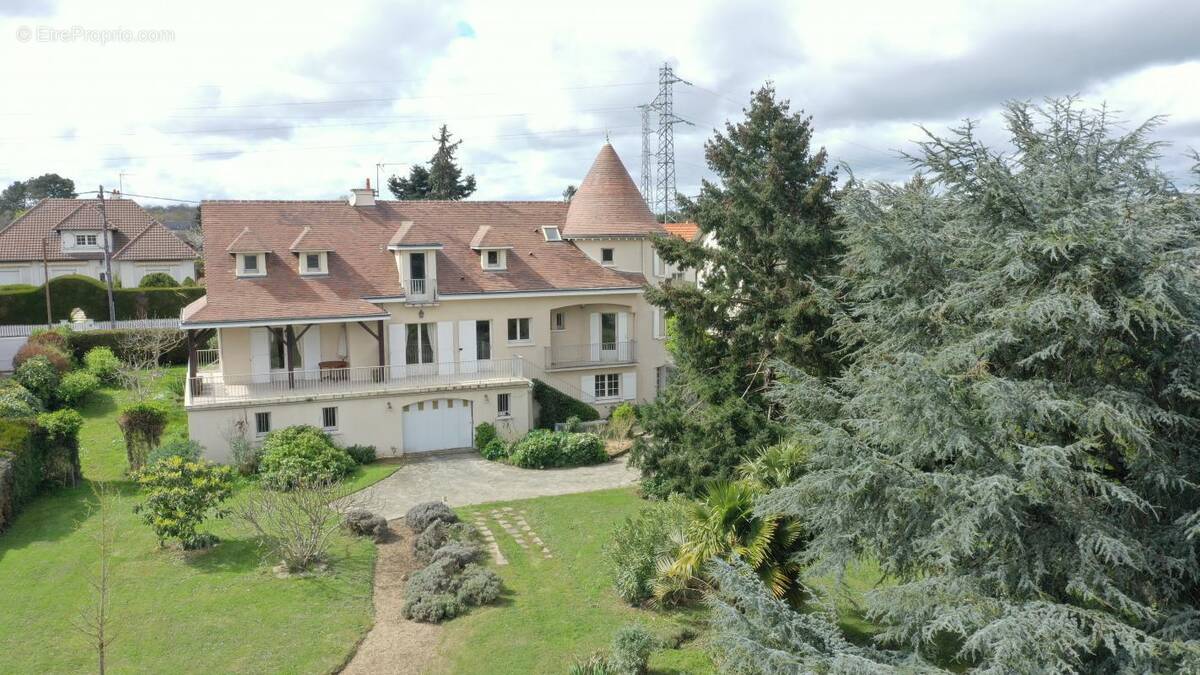 Maison à CHATELLERAULT
