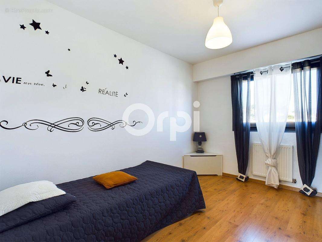 Appartement à MANDELIEU-LA-NAPOULE